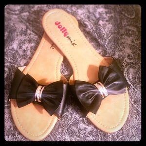 Adorable slides with bow